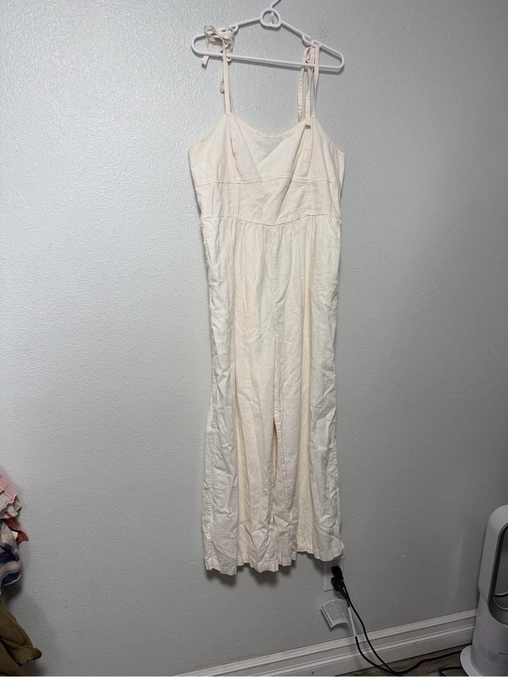 Old Navy Cream Wide-Leg Jumpsuit with Tie Straps SZ XL - Picture 2 of 11